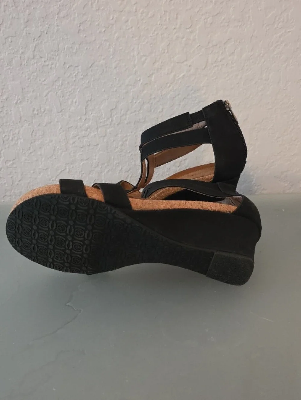 Adrienne Vittadini black wedge